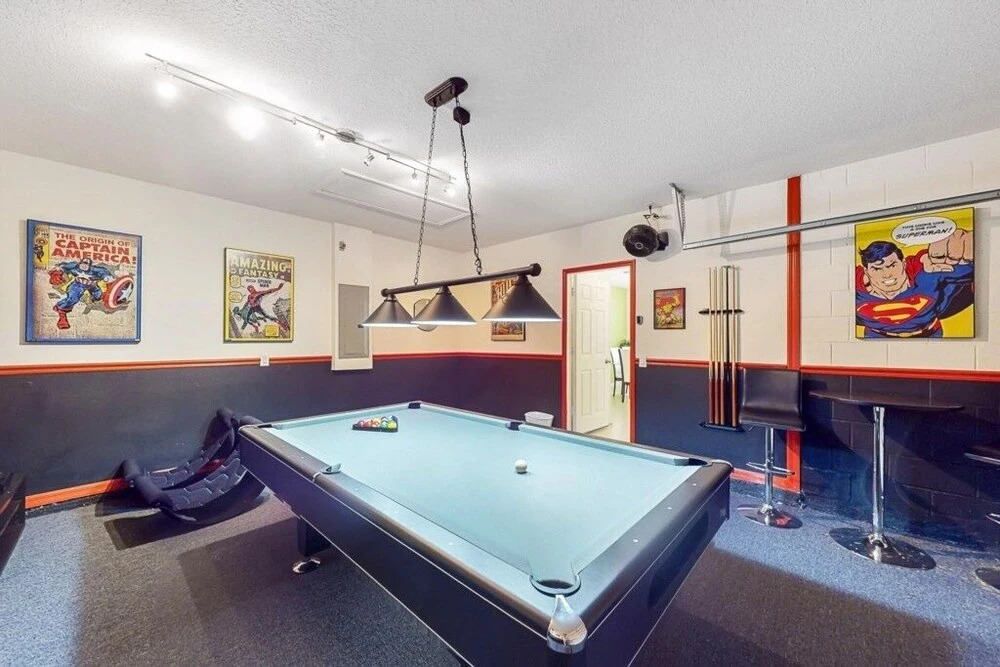 Just Reduced Beautiful 5 Bed Pool & Lots Of Space 5 Bedroom Home by Redawning