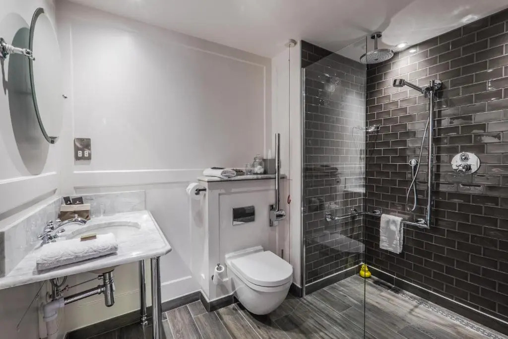 Coach & Horses Hotel