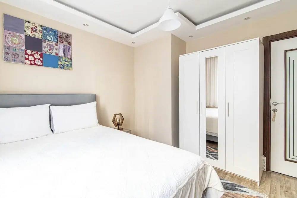 Modern Studio Flat Close To Profilo Shopping Mall