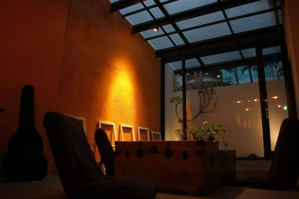 Flip Flop Hostel - Main Station