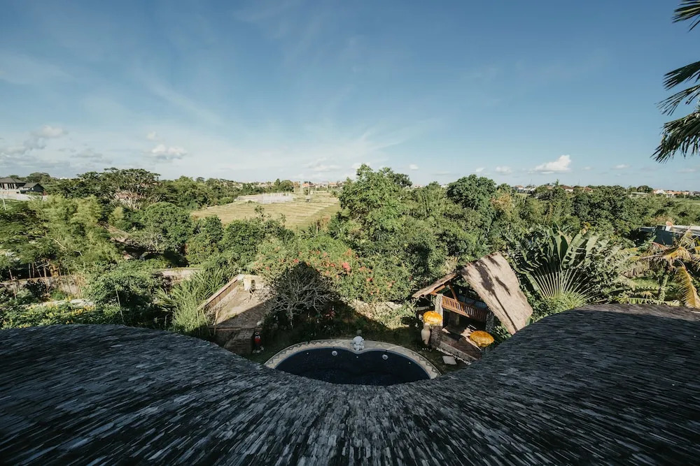 Massive Villa Brawa in Canggu