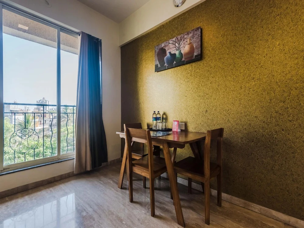 OYO 4082 Apartment Vashi