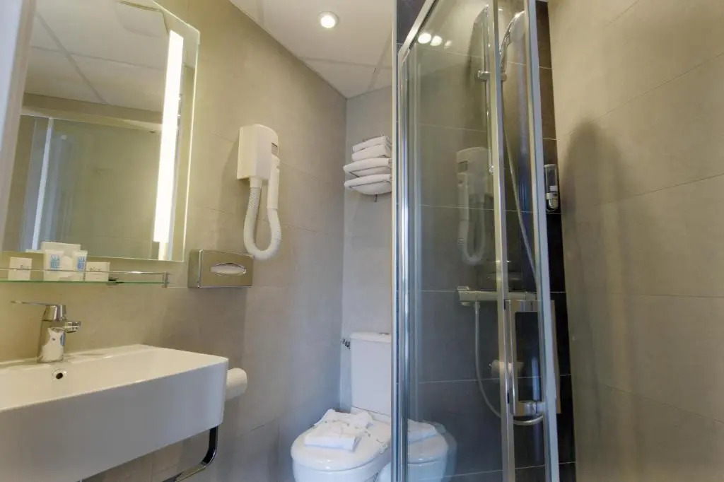 Avia Hôtel Saphir Montparnasse