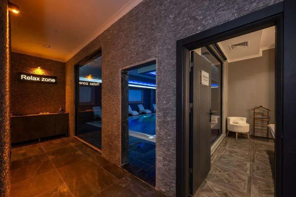 The Nirvanas Hotel
