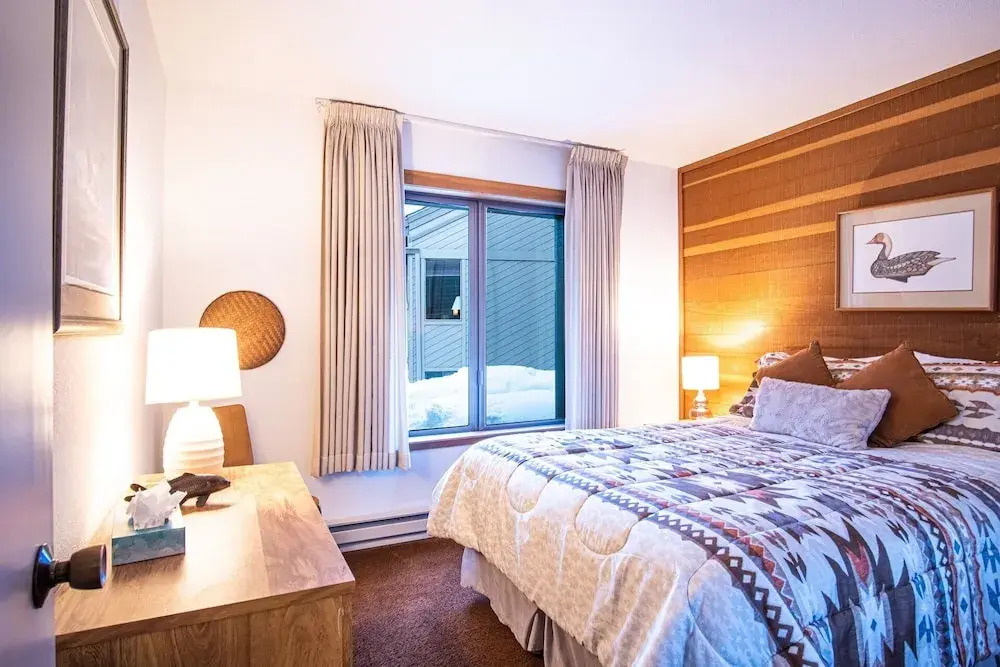Snow Creek 1553 - Ski-in/ski-out + Pool & Hot Tub