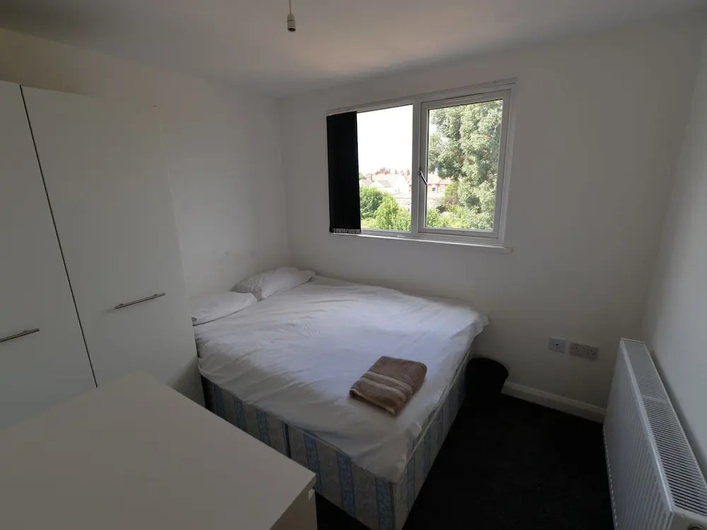 Modern Holiday Home in Coventry Near the Centre