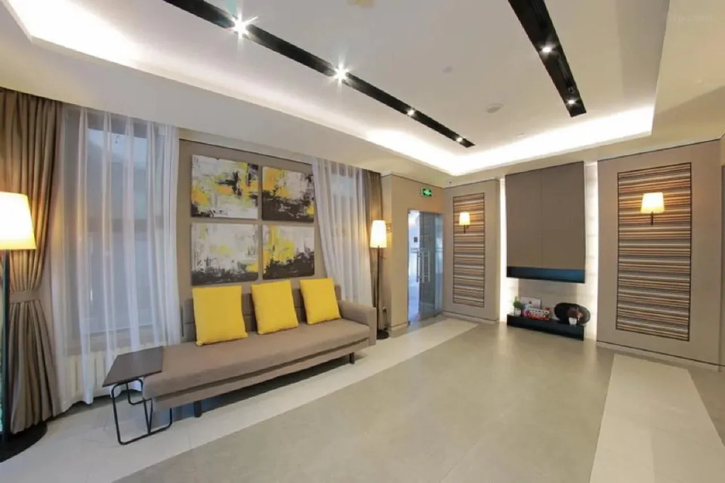 Home Inn Plus (Beijing Agriculture Exhibition Center Changhong Bridge)