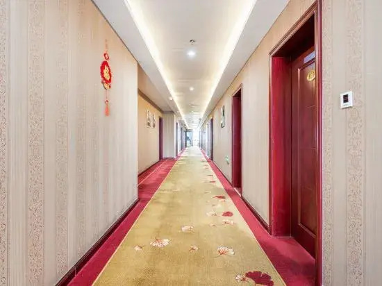 Karamay Jiuyue Longhua Grand Hotel