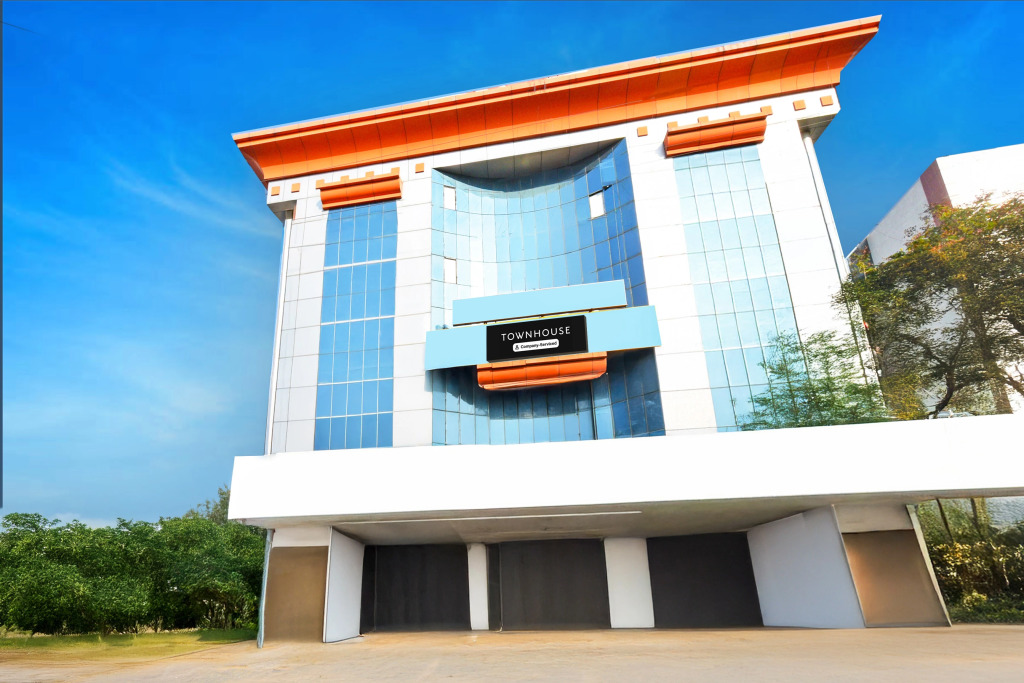 Super Townhouse Ameerpet Balkampet Road