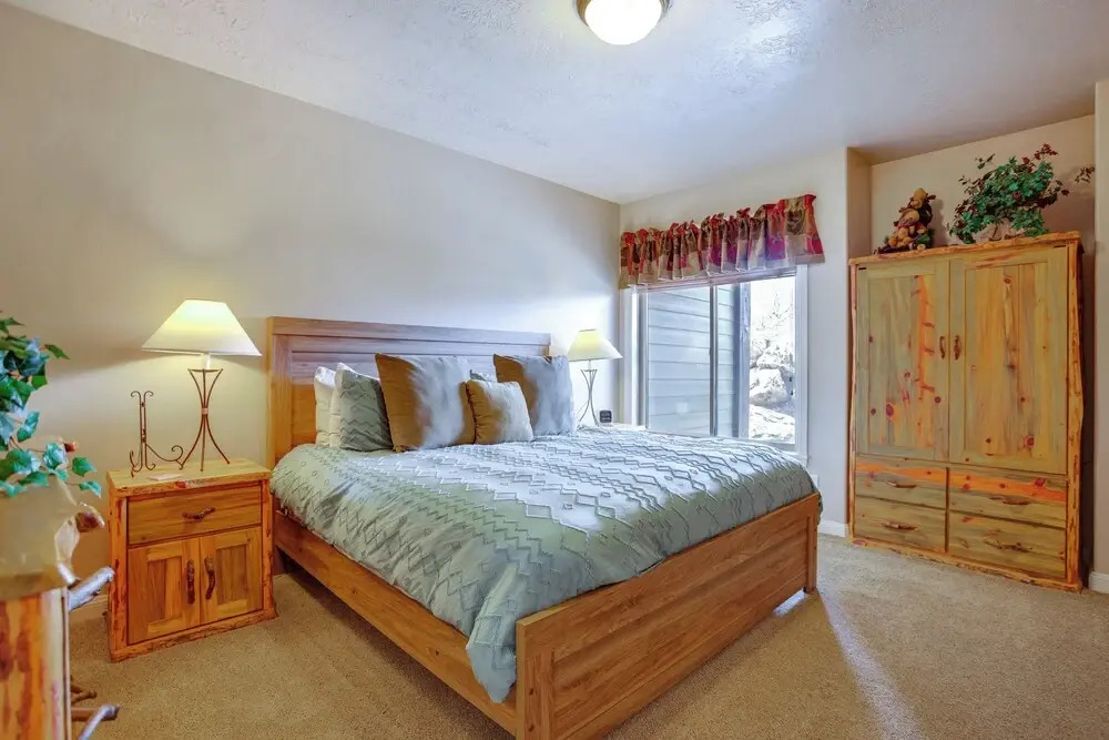 High-end Huntsville Condo w/ Private Hot Tub!
