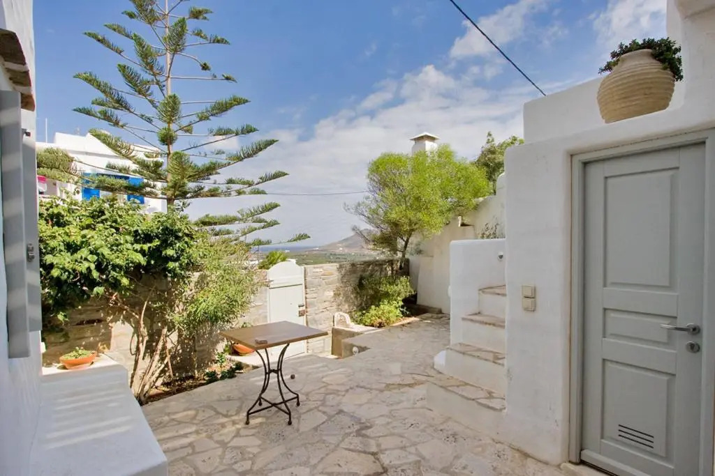 4-bedroom Cycladic Villa with Seaview