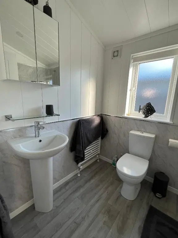 Lovely Holiday Lodge in St Merryn Cornwall