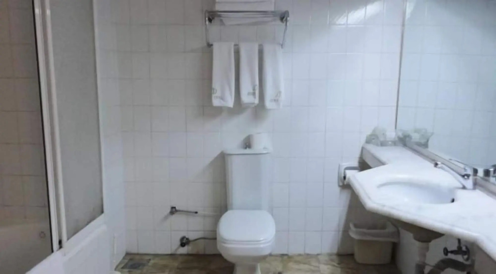 Aden Hotel