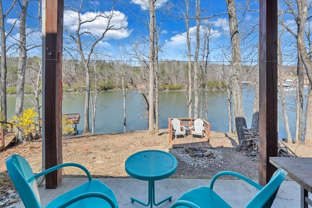 Whisper Haven - Private Dock & Pet Friendly