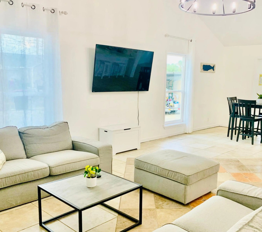 New!!! Sea Salt Vacation Home, Private Pool - Walk to Beach