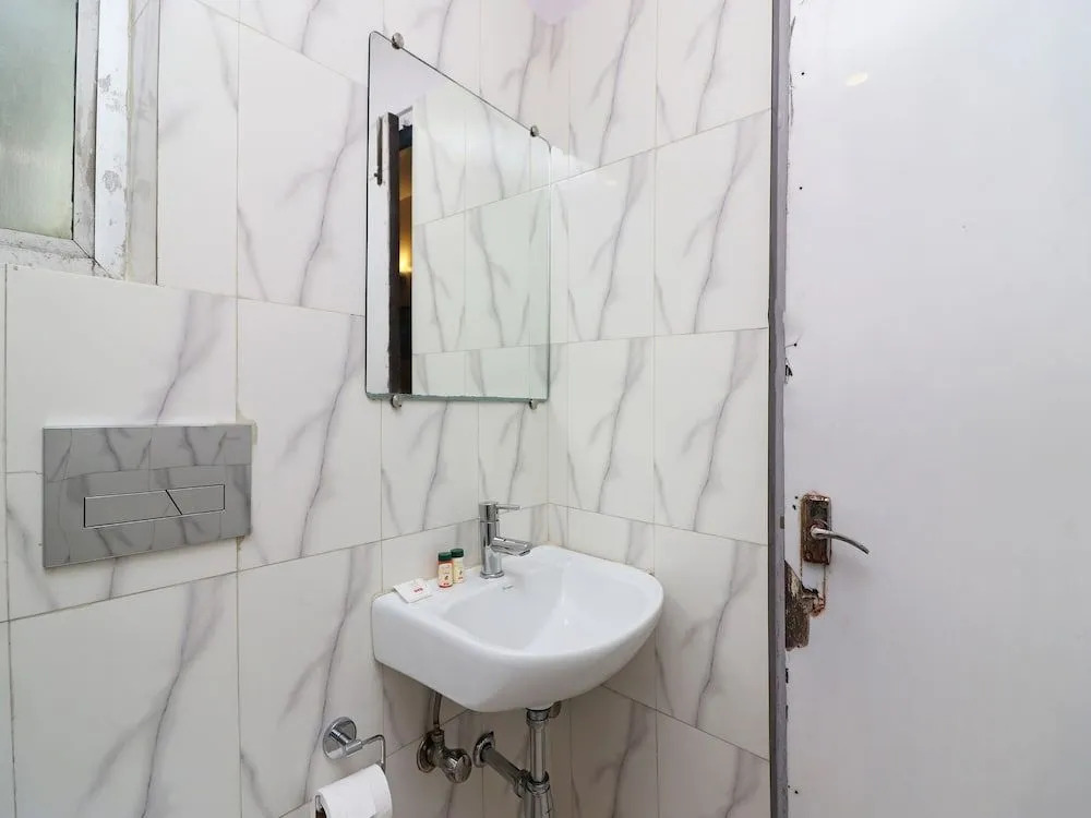 OYO 3055 Hotel Beeu