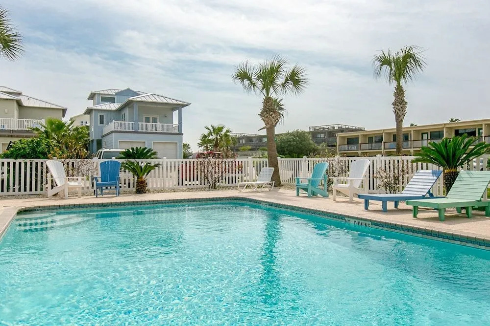 3 Story Gulf View Escape in Port A by RedAwning