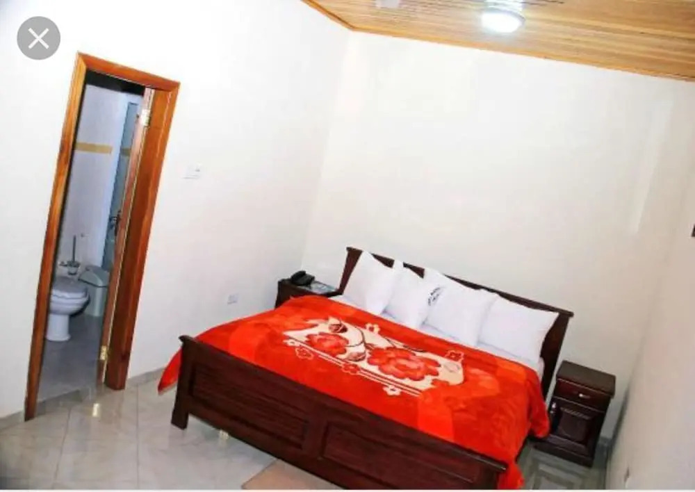 Lou Ralph Hotel