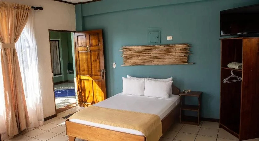 Tamarindo Hostel Resort