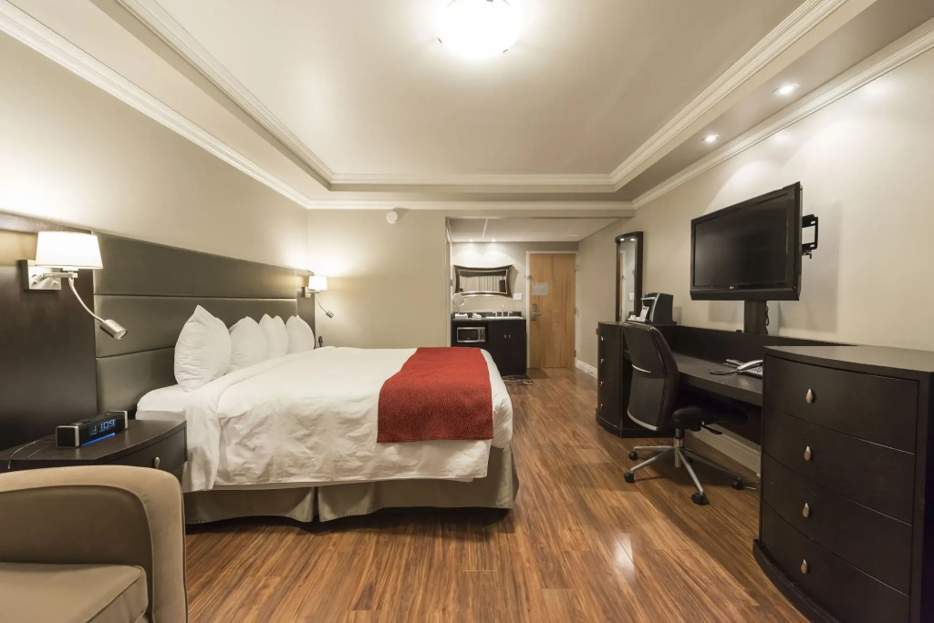 Hotel & Suites Le Dauphin Drummondville