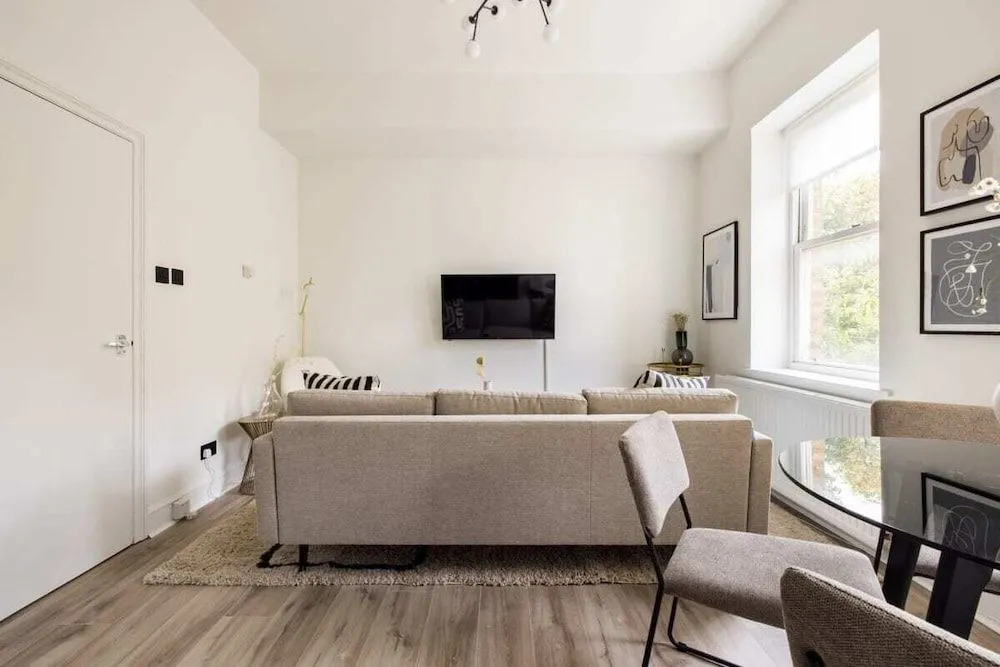 The Kensington And Chelsea Classic - Glamorous 2bdr Flat
