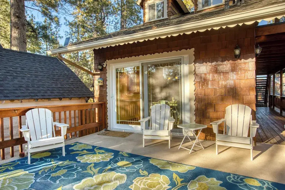 Lakefront w/ Private Dock, Hot Tub, Large Deck, Views Lakeside on Lagunita