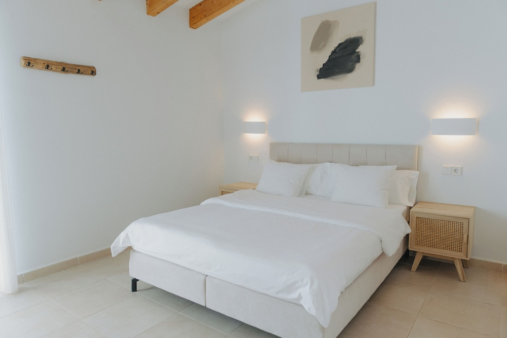 Vino Resort Son Amaret