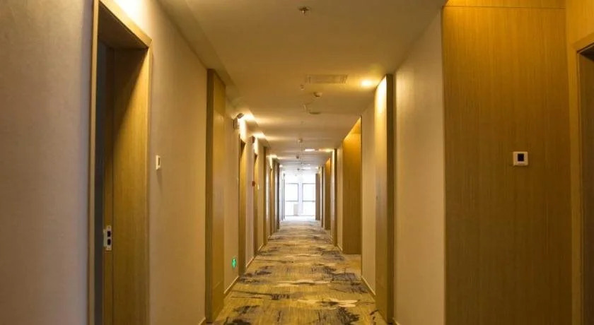 Lige Holiday Hotel