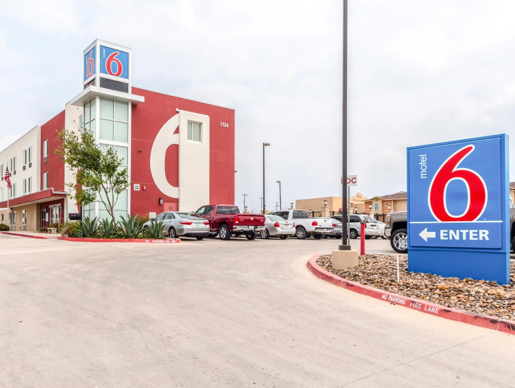 Motel 6-Laredo, TX - Airport