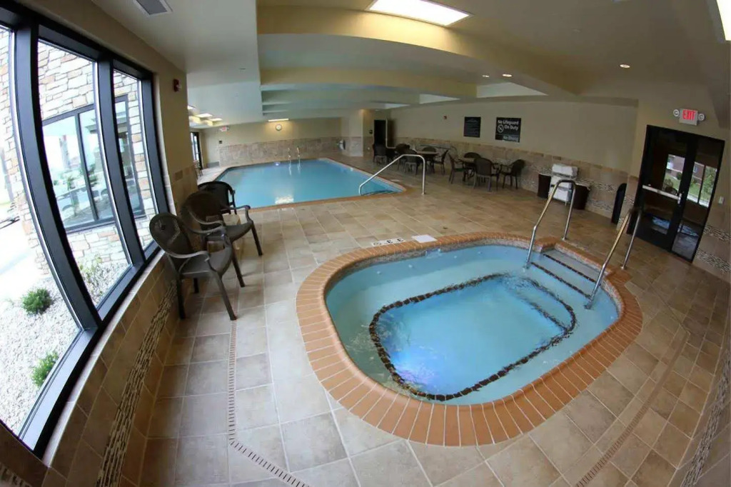 Hampton Inn & Suites Grand Forks