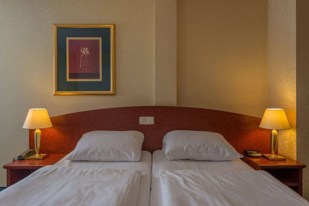 Prominent Inn Hotel
