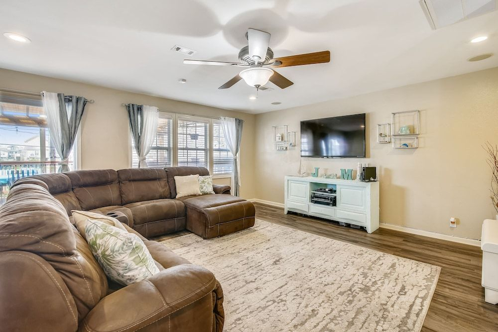 Always 5 O'clock by Ryson Vacation Rentals