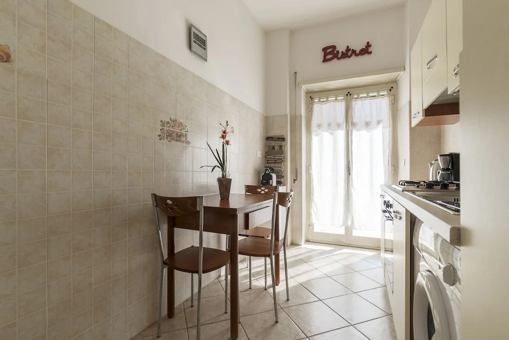 Aurelio Apartment Near the MM Ubaldi