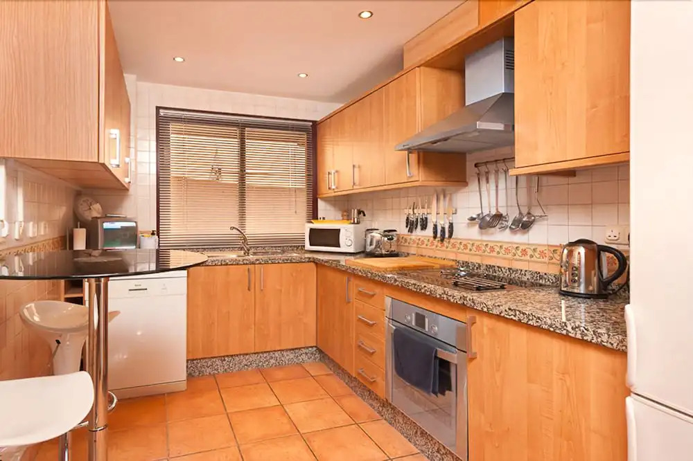 Stunning 4 bed duplex with sea views