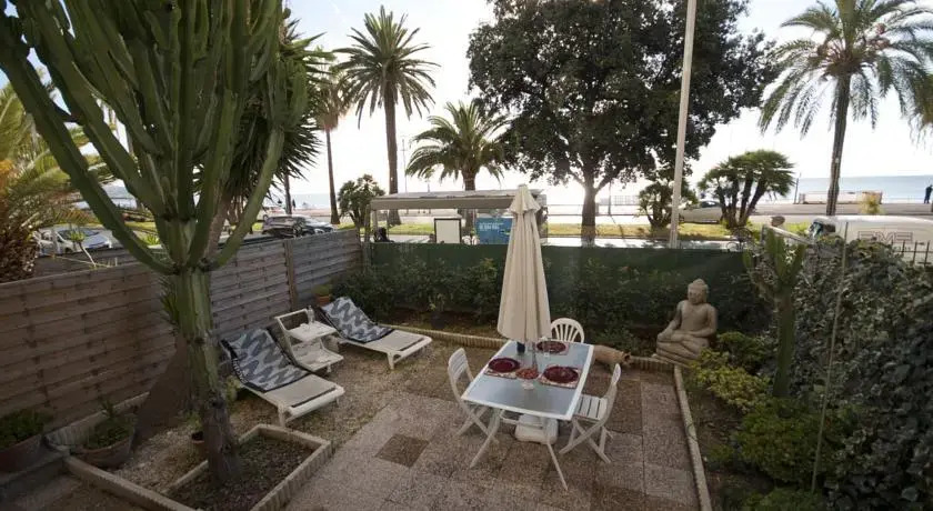 The Private Garden of the Promenade