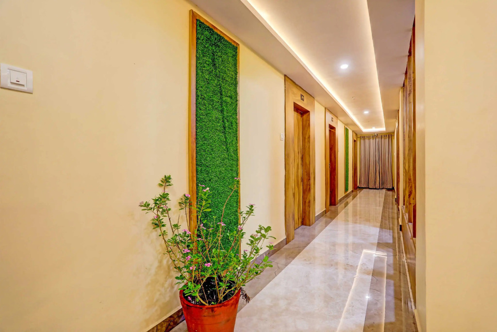 Super Townhouse Oak Dhanbad Central Near Golf Ground