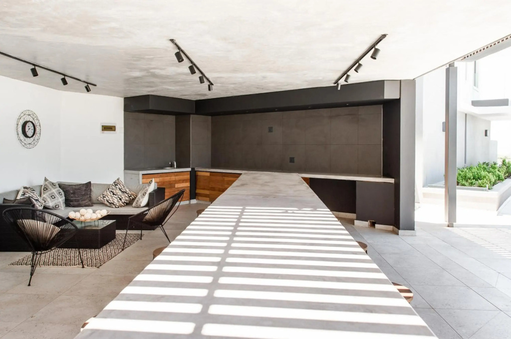 Coral Point Studio 107