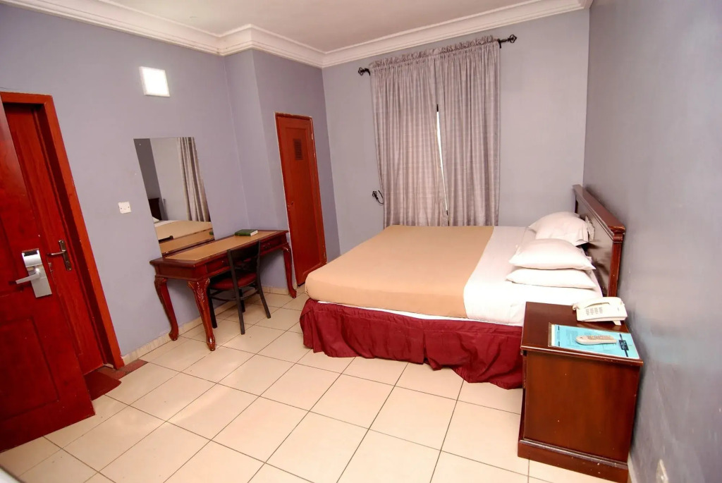 Alexis Hotel & Conference Centre