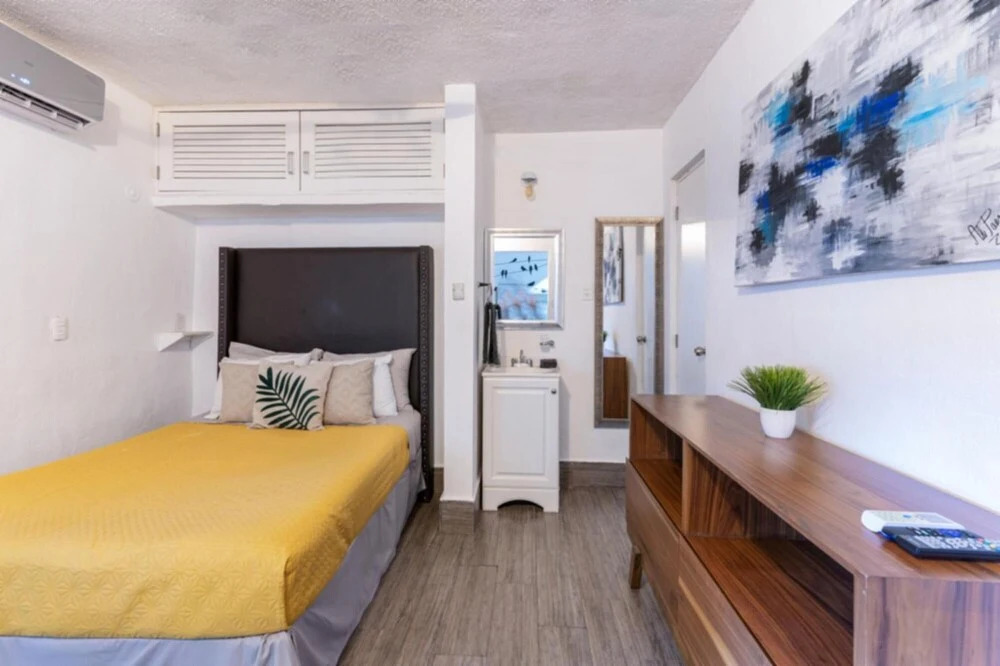 Lovely Studios in PDC 5 min to the Beach