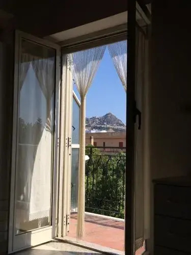 Naxos Flat