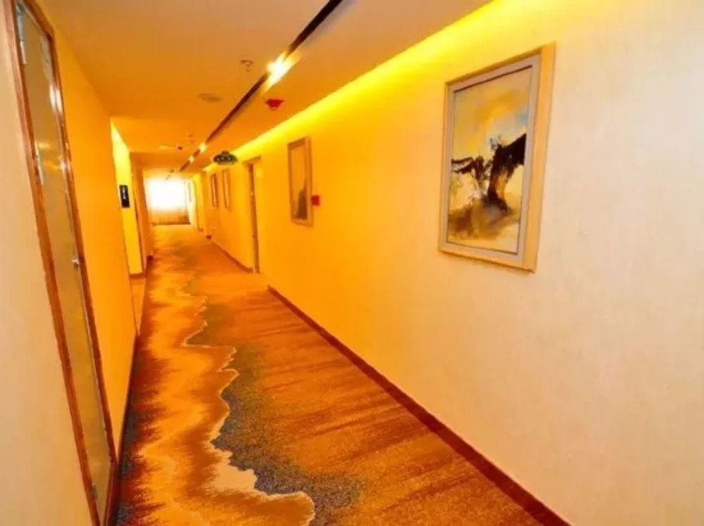 Vienna International Hotel Qinghai Xining Tianjun Bridge
