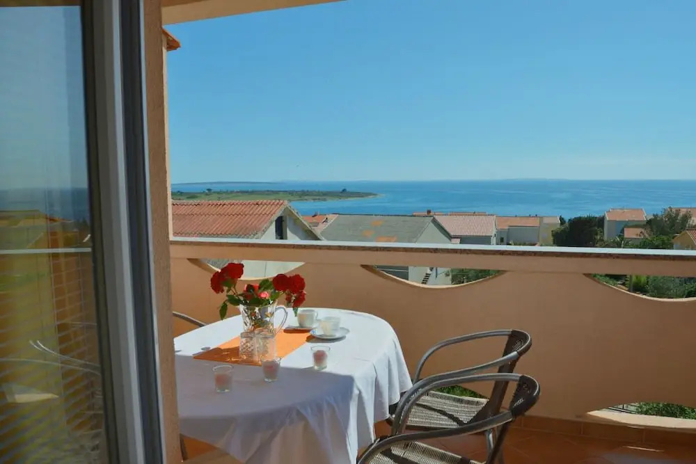 Floral Apartments Pende