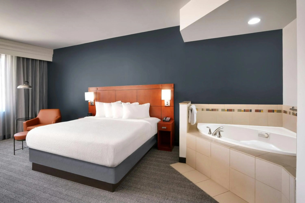Courtyard by Marriott Lincoln Downtown