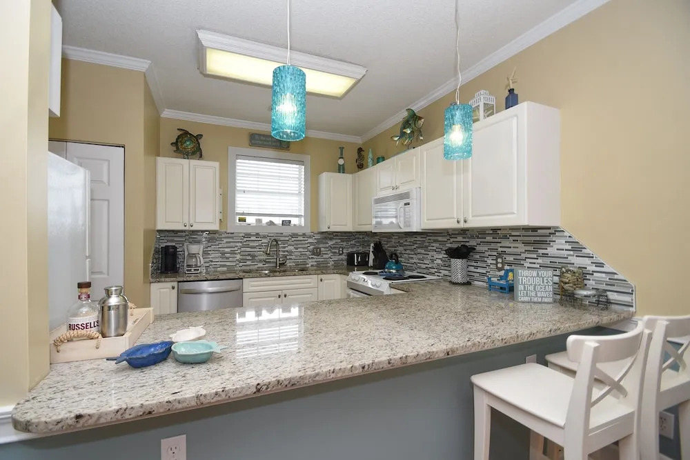 4673 Wild Iris Dr 203 2 Bedroom Condo by Redawning