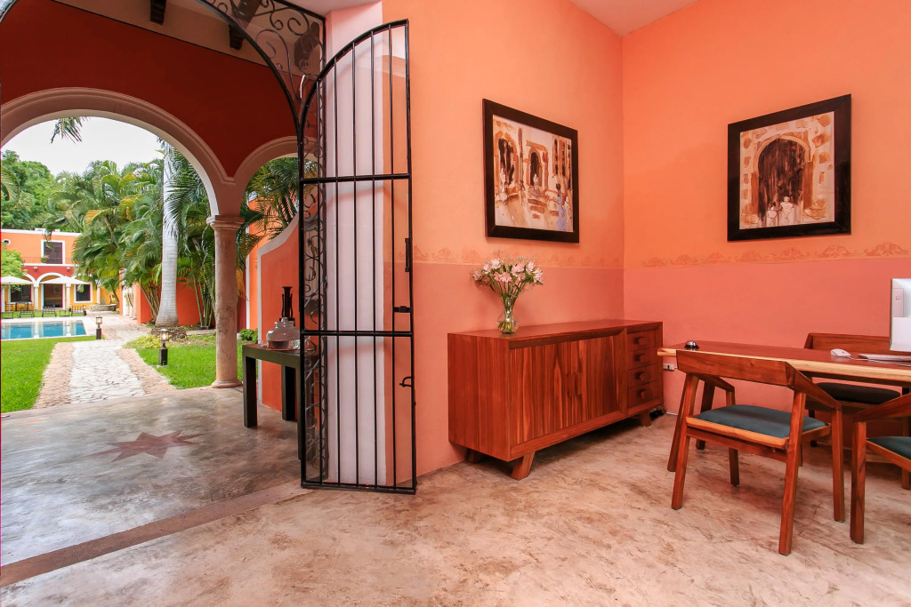Casa Jade Hotel