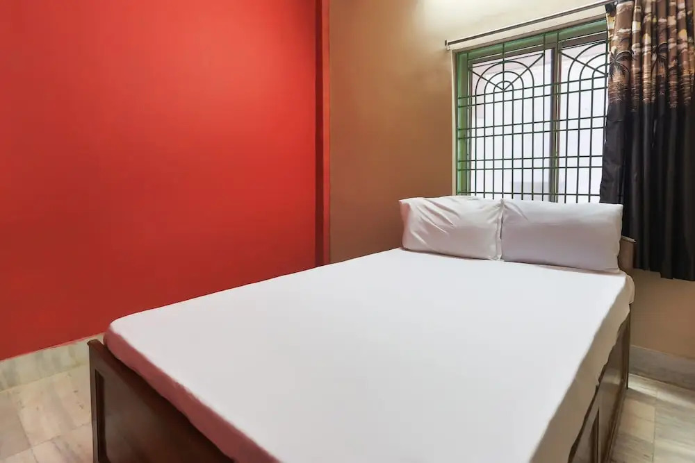Spot On 38541 Nirmalyas Maharaja