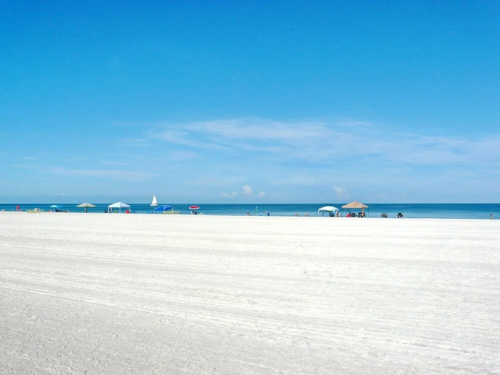 Beach Club 413