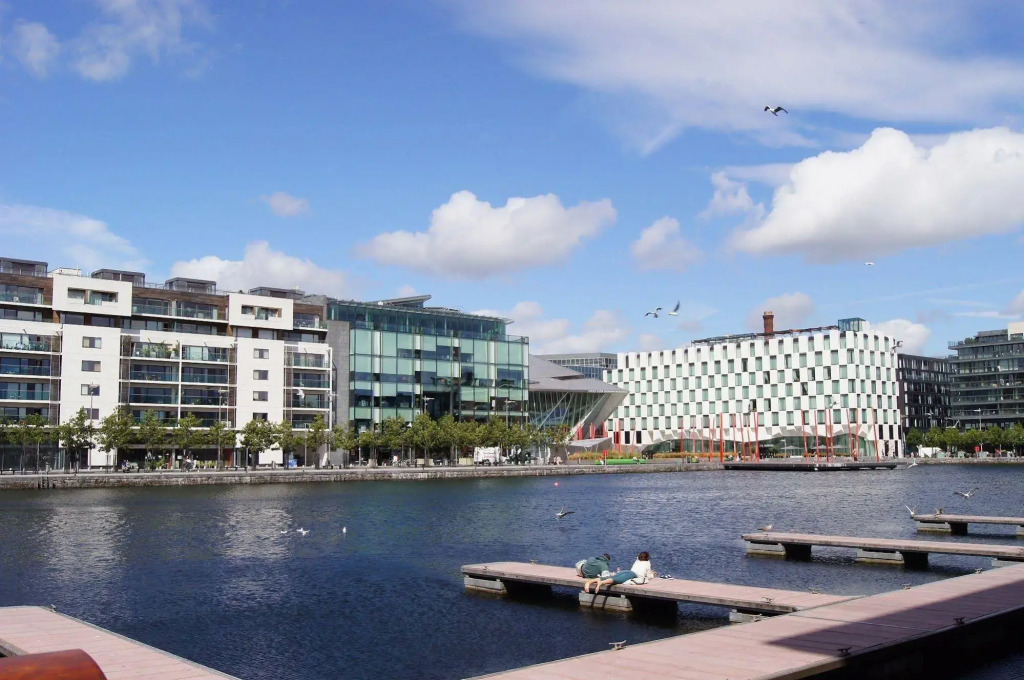 Waterside Holiday Apartments