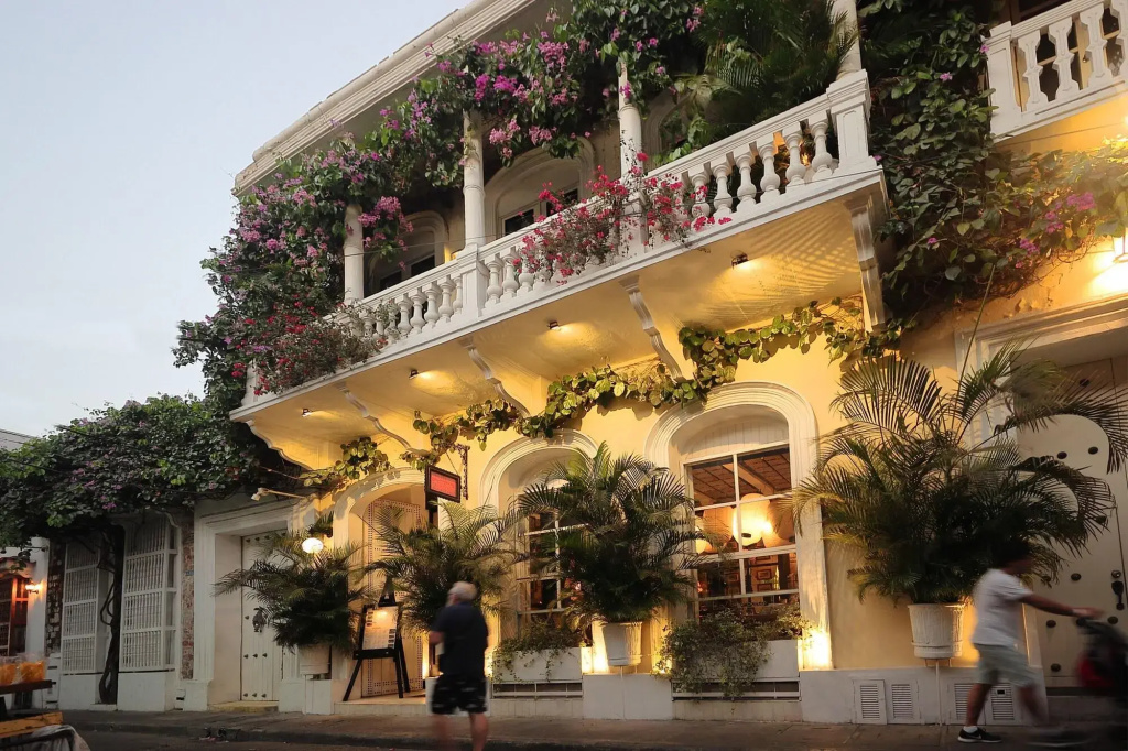 Hotel Casa Lola Deluxe Gallery