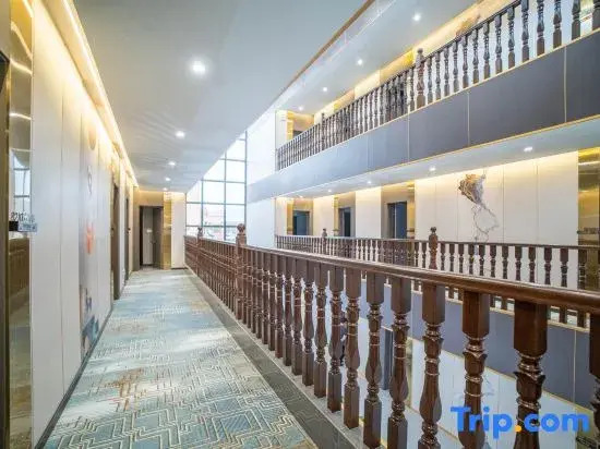 Small Time Hotel（Colorful Danxia Scenic Spot Storel）
